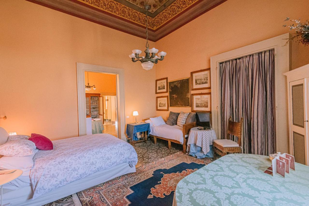 Palazzo Romani Adami 페르모 외부 사진