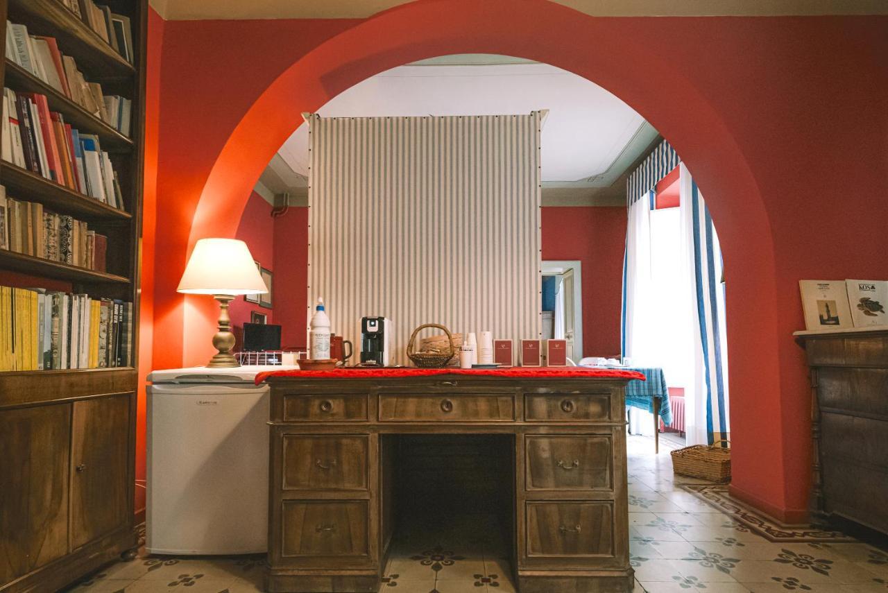 Palazzo Romani Adami 페르모 외부 사진